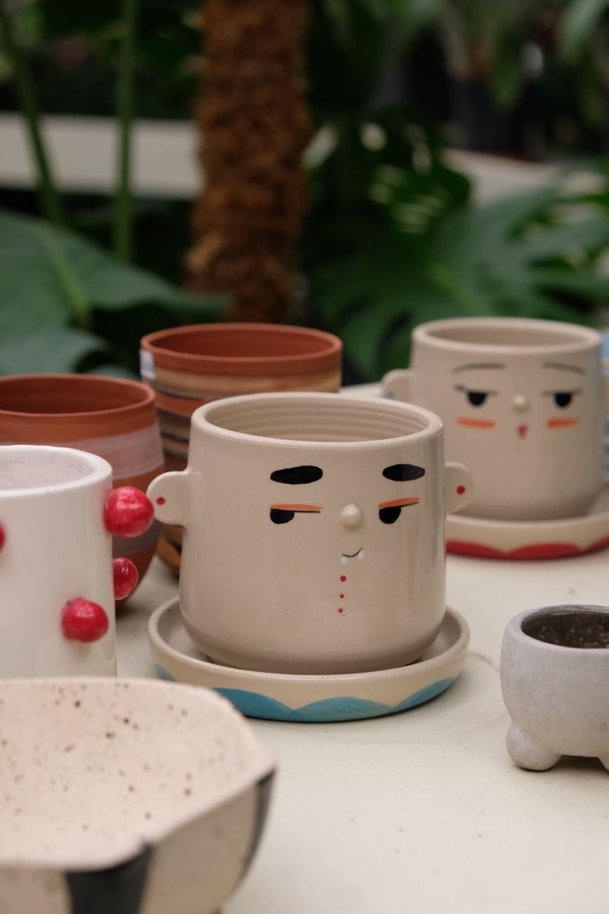 Garden Planter, Ember · iron-red & oatmeal